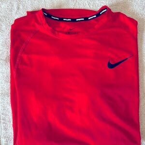 Nike slim fit dry fit short sleeves tshirt mens M